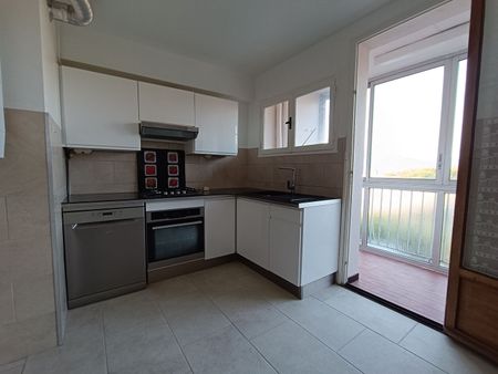 Location appartement 4 pièces, 80.41m², Le Pradet - Photo 3