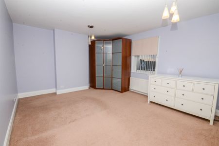 3 bed semi-detached house to rent in Woodlands Park Villas, North Gosforth, NE13 - Photo 5