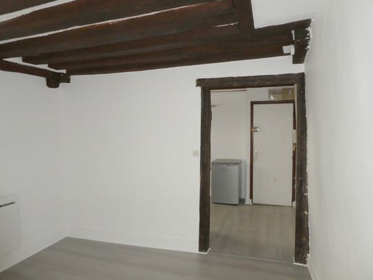 Location Appartement 1 pièce 24m² FONTAINEBLEAU 77300 - Photo 1