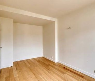Rental Mansion - Photo 3