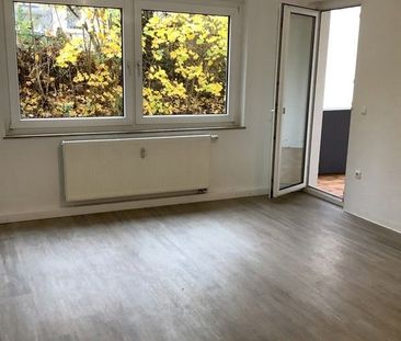 Großzügige, renovierte 3-Zimmer-EG-Wohnung mit Balkon, in Überruhr-... - Photo 2