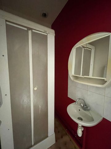 Location Appartement 1 pièce 43m² - Photo 3