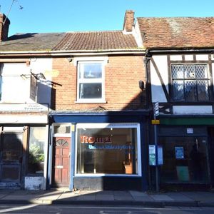 Hairdressers or barber shop for rent in St Helen's Street - Photo 2