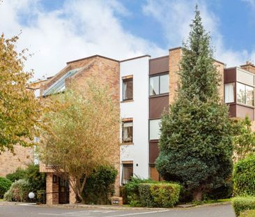 Apartment 32, The Elms, Mount Merrion Avenue, Blackro, Stillorgan, ... - Photo 2