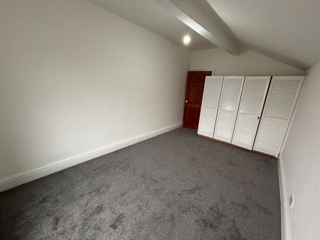 3 Bed Terraced House, Oak Road, M7 - Photo 3