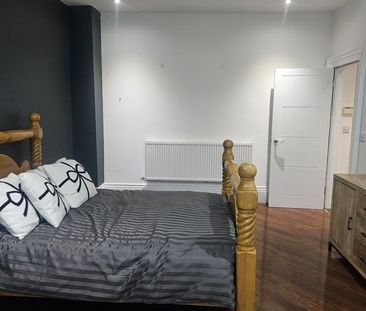 2 Bed Flat, Old Mill Lane, L15 - Photo 1