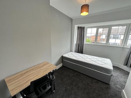 3 bedroom detached house to rent - Photo 3