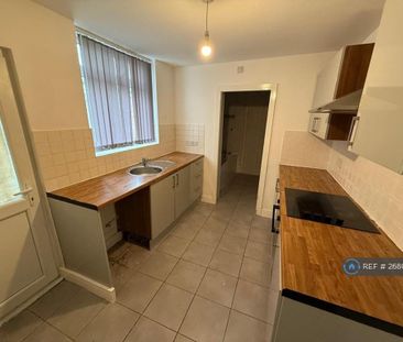 3 bedroom terraced house to rent - Photo 4