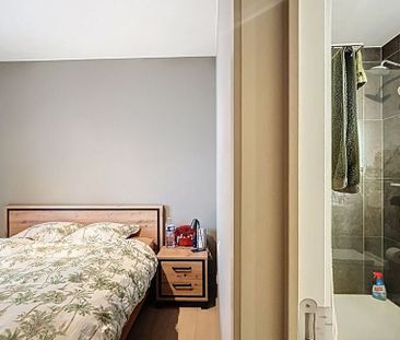 Appartement te huur in Kortrijk voor € 780 met 1 slaapkamer - Foto 2