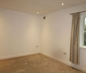 Station Approach West, 9 Station Cottages Station Approach West, BN6 - Photo 5