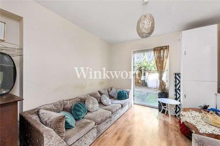 Orpington Gardens, London, N18 - Photo 5