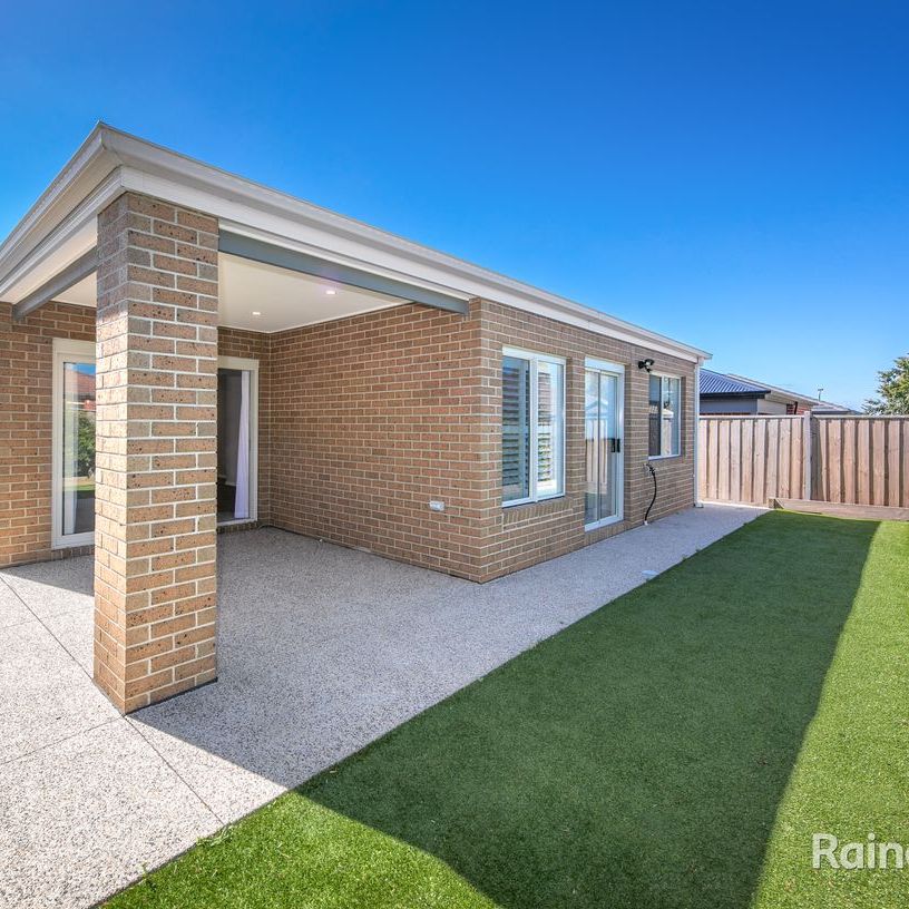 18 Kokoda Drive, Sunbury, VIC 3429 - Photo 1