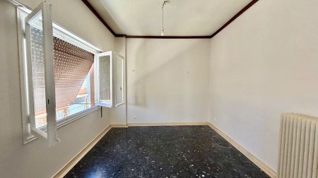 Ανακαινισμένο Διαμέρισμα 87 τ.μ. με 2 Υ/Δ, Αυτόνομη Θέρμανση Πετρελαίου & Μηδενικά Κοινόχρηστα στον Άγιο Ιωάννη Θεολόγο Περιστερίου, € 600, 87 τ.μ. - Photo 3