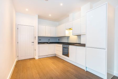 1 bedroom apartment to rent Lincoln Road, Dorking, RH4 - Photo 3