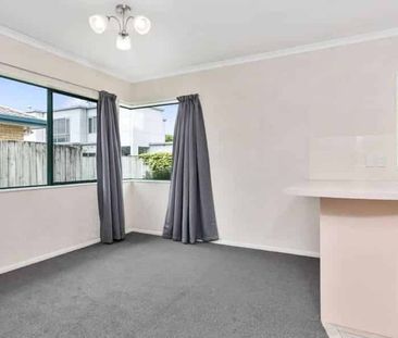 3 Bedroom Home in Tauranga South - Photo 2