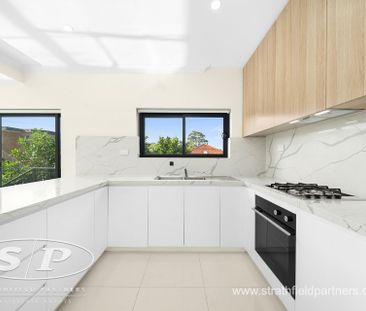 Large and impressive townhouse - Photo 5