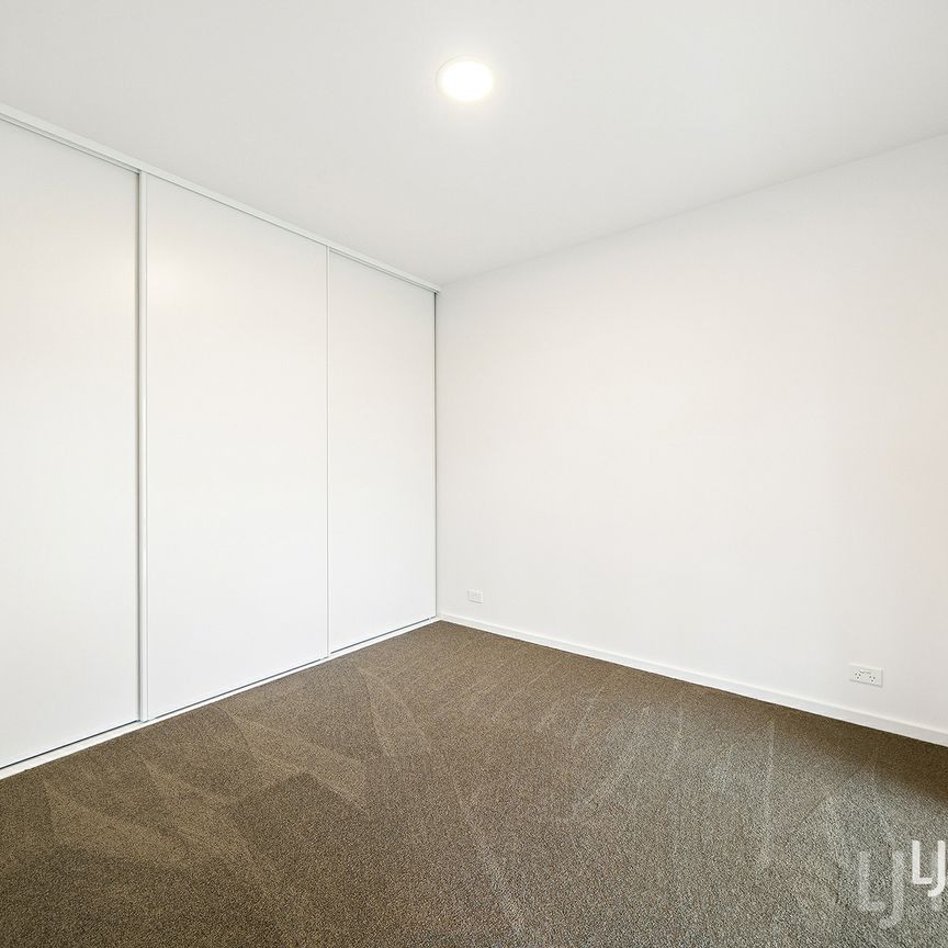 Spacious 4 Bedroom House - Photo 1