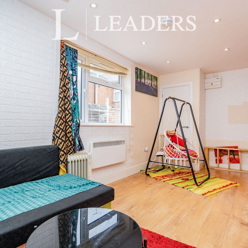 apartment to rent Pool Road, Leicester, LE3 - Photo 1