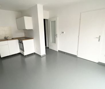 Location Appartement 2 pièces 37m² LENS 62300 - Photo 4