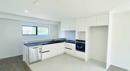 Newly 3 bedroom house - Photo 5