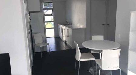 Spacious two bedroom apartment - Photo 5