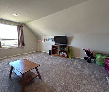 Furnished 3 bed + den in Lower Mission - Photo 3