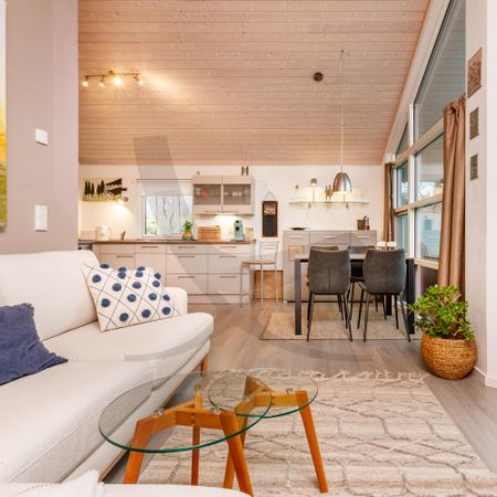 Skandinavisches Architektenhaus mit Garten - Photo 2