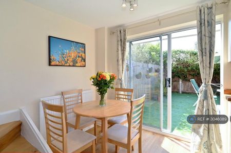 2 bedroom terraced house to rent - Photo 5