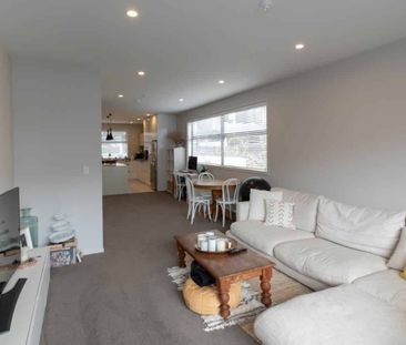 Stunning 3 bedroom apartment in Millwater - Photo 2