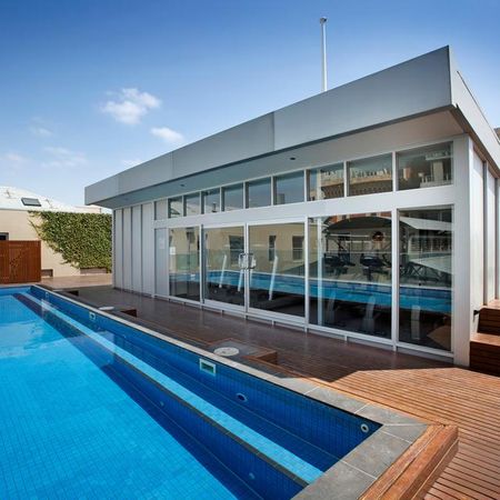 Modern 2-Bedroom Apartment in the Heart of Tribeca! - Photo 2