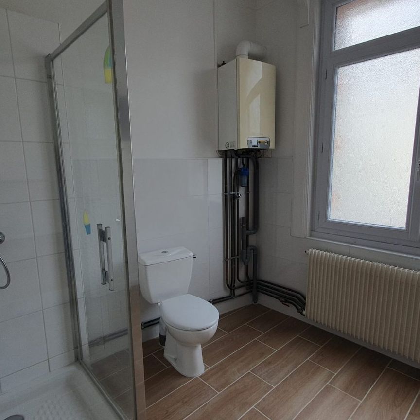 A LOUER -Appartement sur la Place de Marquise au 1er étage - Photo 1