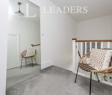 2 bedroom apartment to rent Napier Road, Colchester, Essex, CO2 - Photo 4