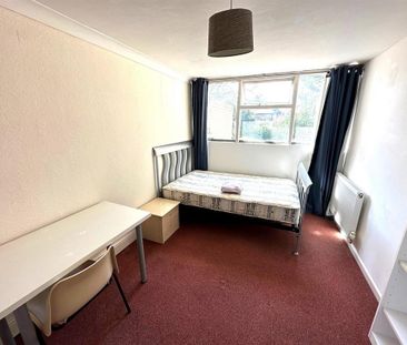 3 bedroom terraced house to rent - Photo 6