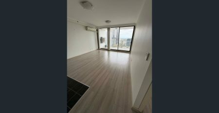 Superbly Positioned 1 Bedroom Unit - Photo 3