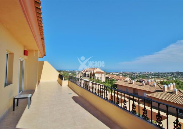 Luxury 2 bedrooms Penthouse Duplex for rent in Nueva Andalucia