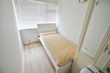 Maypole Drive, Chigwell, IG7 - Photo 5