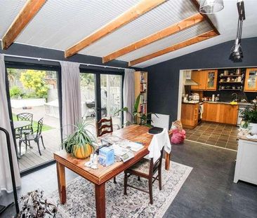 Canvey Road, Leigh-on-sea, SS9 - Photo 6