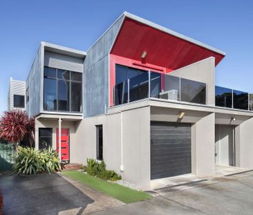 BEAUTIFUL FOUR BEDROOM HOME IN BLACK HILL - Photo 6