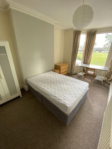 5 bedroom terraced house to rent - Photo 3