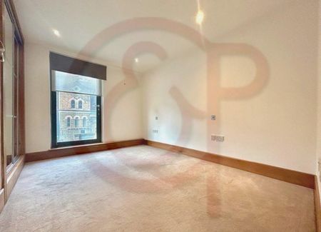 Marlborough Road, Chiswick, W4, London - Photo 4