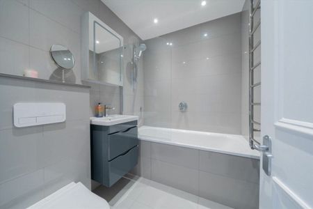 Holland Park Gardens, Holland Park, W14 - Photo 5