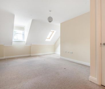 4 bedroom House To Let - Photo 6