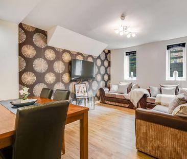 5 bedroom flat to rent - Photo 2