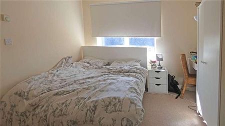 Richmond Court, Exeter, Devon, EX4 - Photo 5