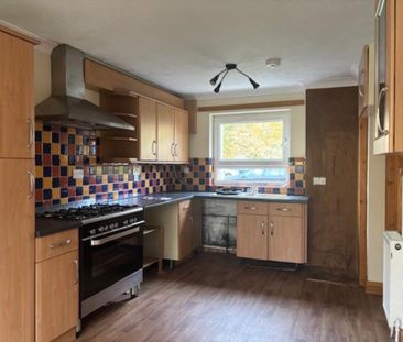 3 bedroom end of terrace house to rent - Photo 5