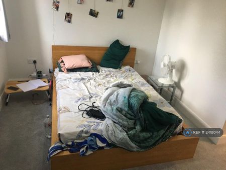 2 bedroom terraced house to rent - Photo 2