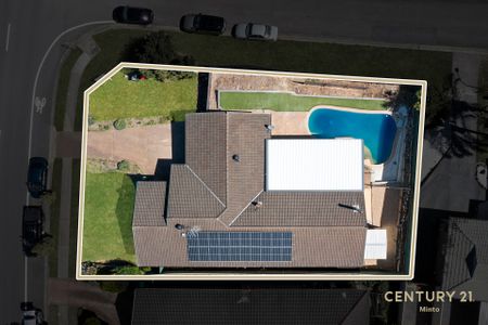 Impressive 4 Bedroom Family Home with Pool and Outdoor Entertaining &excl;&excl;&excl; - Photo 3