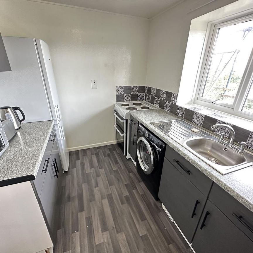 Shawsway, Twerton, Bath - Photo 1