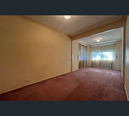 10 Nile Avenue, Seven Hills, NSW 2147 - Photo 4