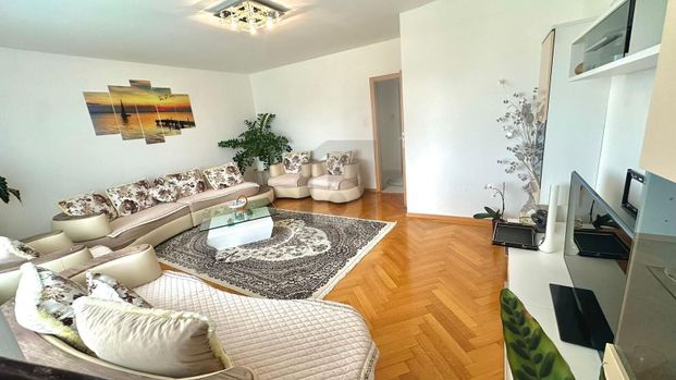 SPACIOUS WITH SUNNY TERRACE - Photo 1